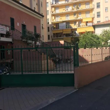 アパート Villamareblu ヴェンティミーリア