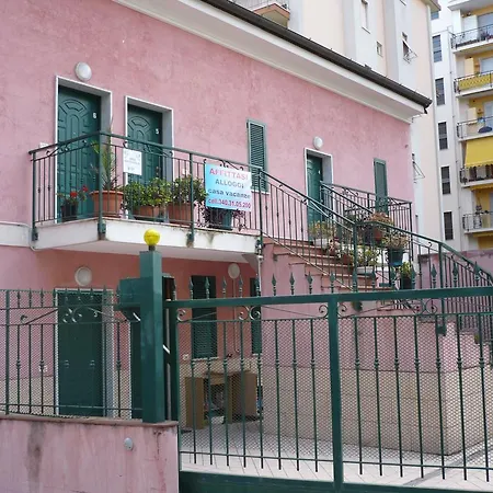 アパート Villamareblu ヴェンティミーリア